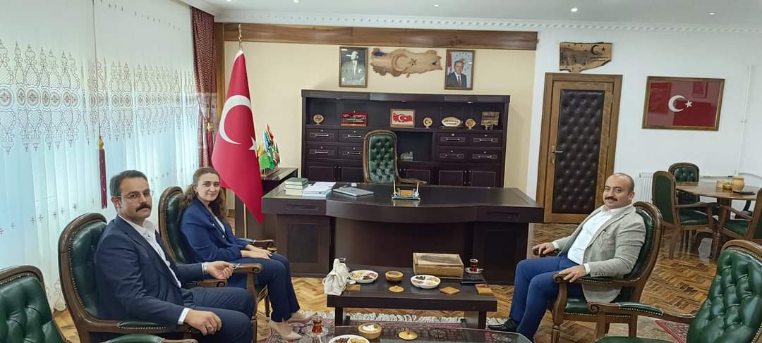 İlçemiz Cumhuriyet Savcısı Ömer Can ATASOY ve Hakim Melek ŞEN, Kaymakamımız Onur ALİMOĞLU' na iade-i ziyarette bulundular.